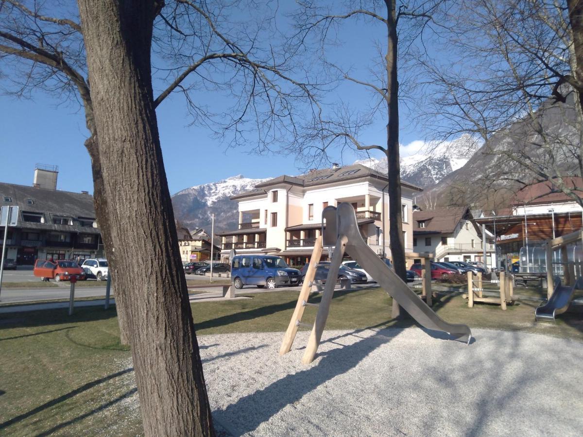 Apartments Vila Bovec Exteriör bild