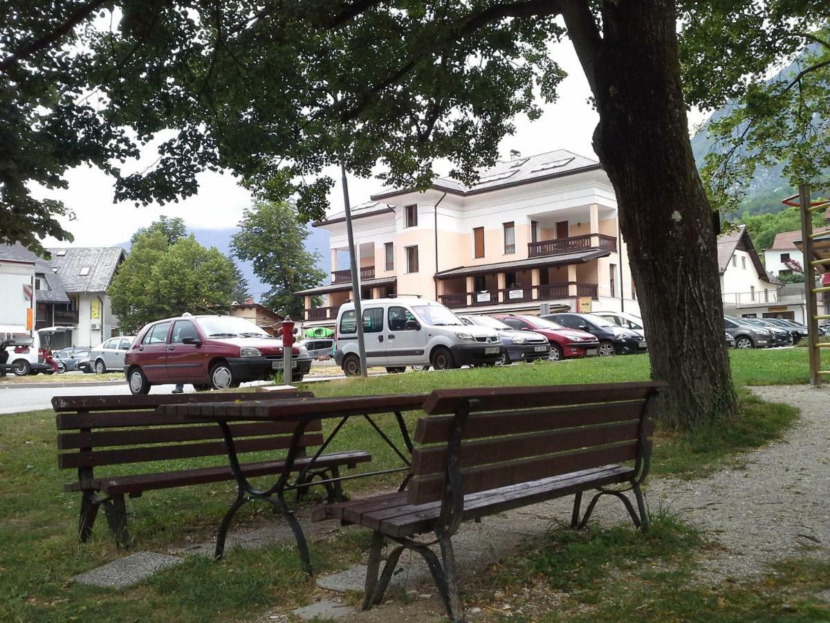 Apartments Vila Bovec Exteriör bild